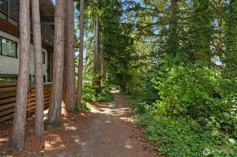203 Madrona Way NE Bainbridge Island WA 98110