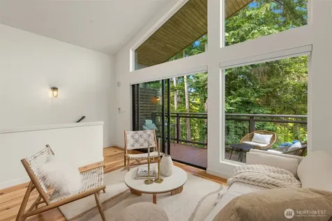 203 Madrona Way NE Bainbridge Island WA 98110