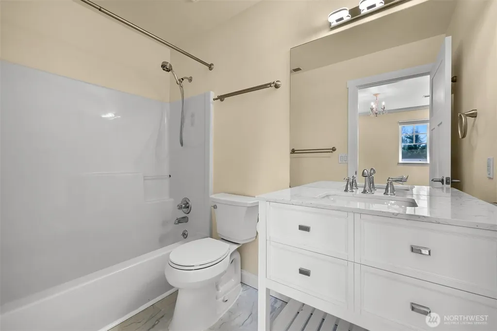 1811 Williamsburg Court Bellingham WA 98226