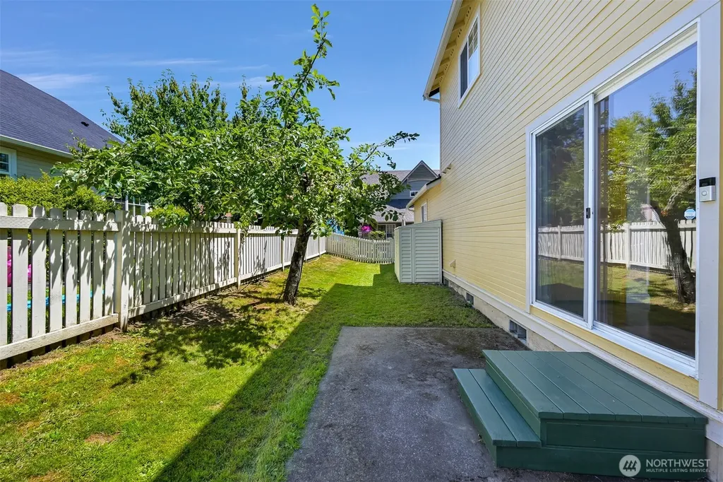 1811 Williamsburg Court Bellingham WA 98226