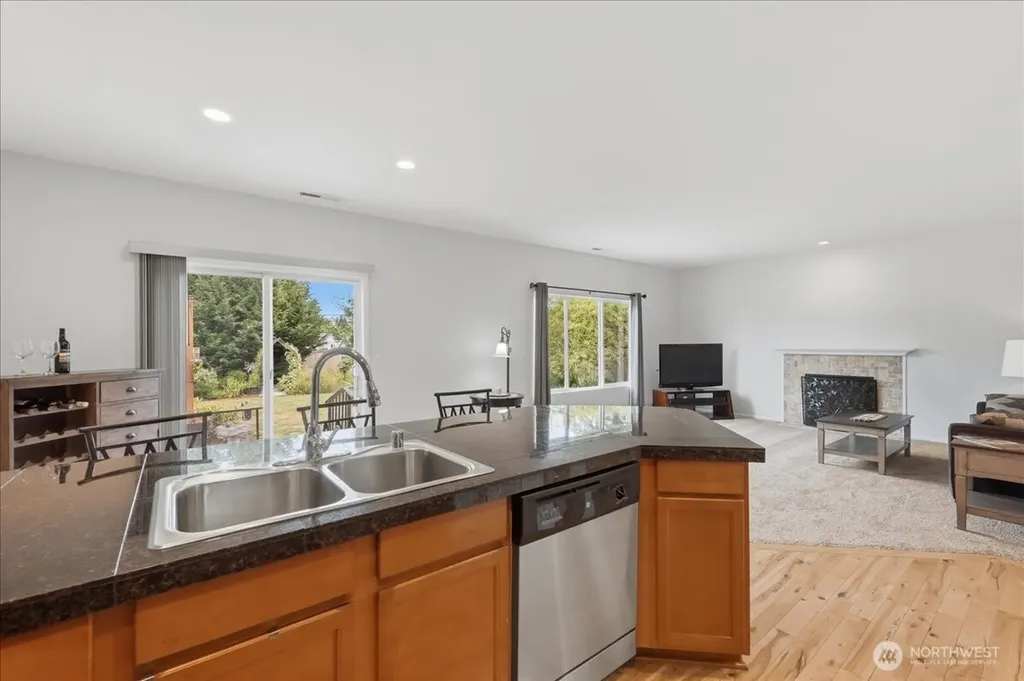 2001 5th Avenue NW Puyallup WA 98371