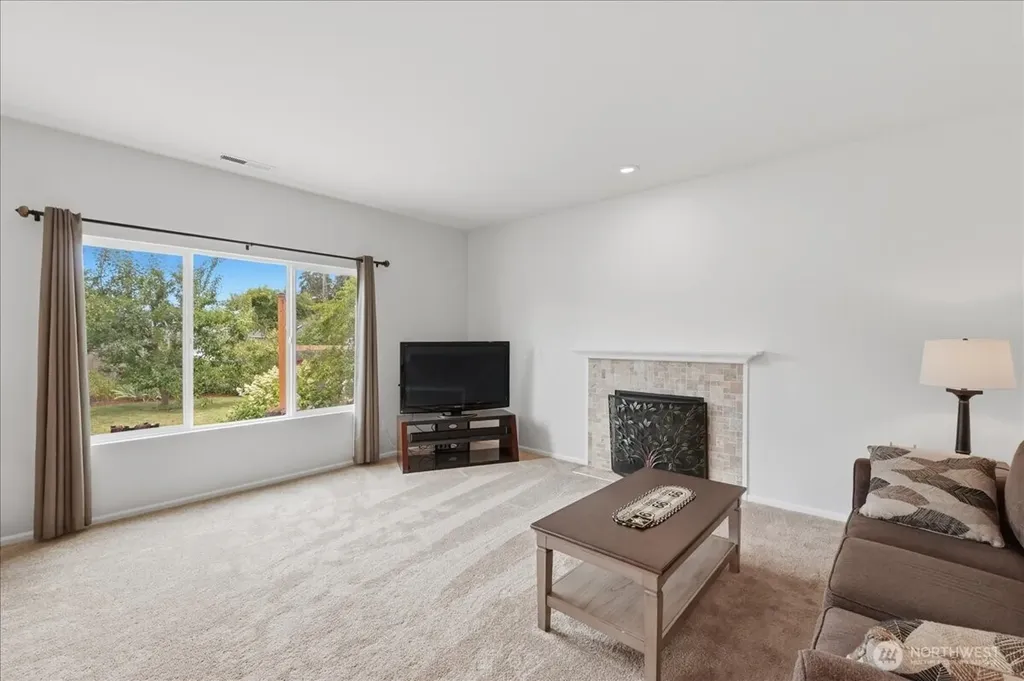 2001 5th Avenue NW Puyallup WA 98371