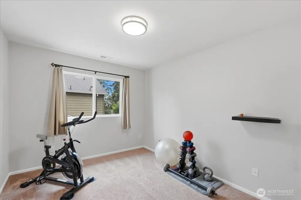 2001 5th Avenue NW Puyallup WA 98371