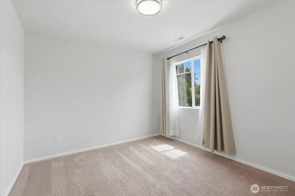 2001 5th Avenue NW Puyallup WA 98371