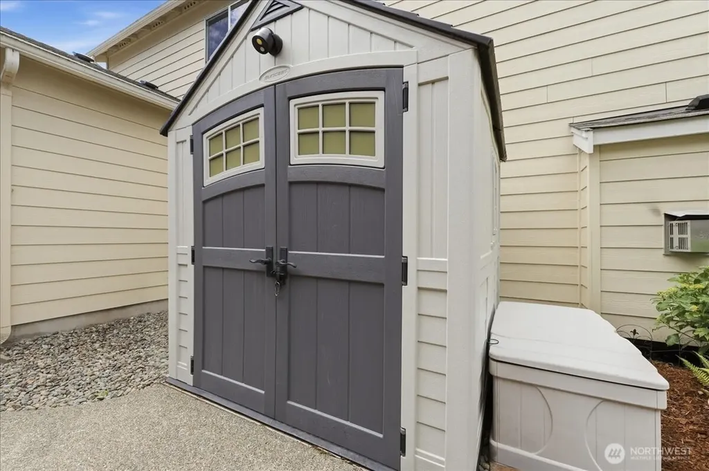 2001 5th Avenue NW Puyallup WA 98371