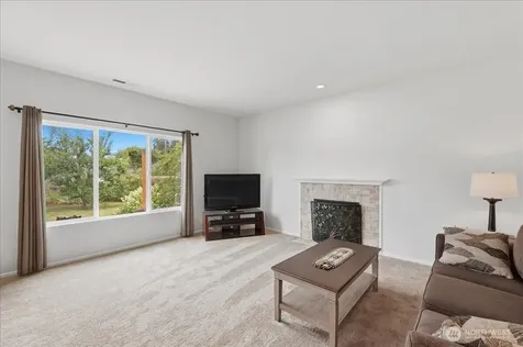 2001 5th Avenue NW Puyallup WA 98371