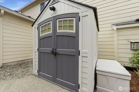 2001 5th Avenue NW Puyallup WA 98371