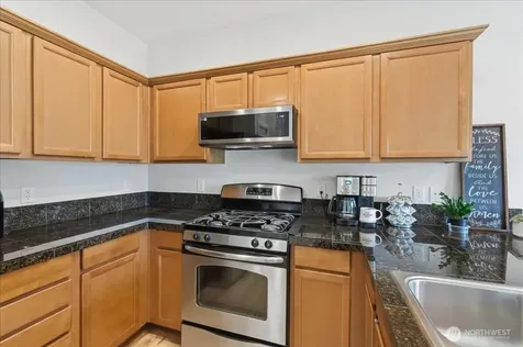 2001 5th Avenue NW Puyallup WA 98371