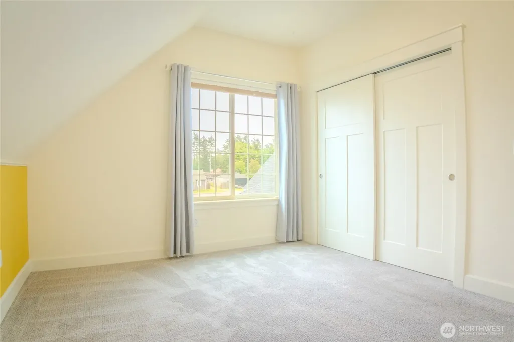 5010 L Place Seaview WA 98644