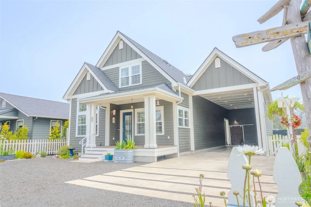 5010 L Place Seaview WA 98644