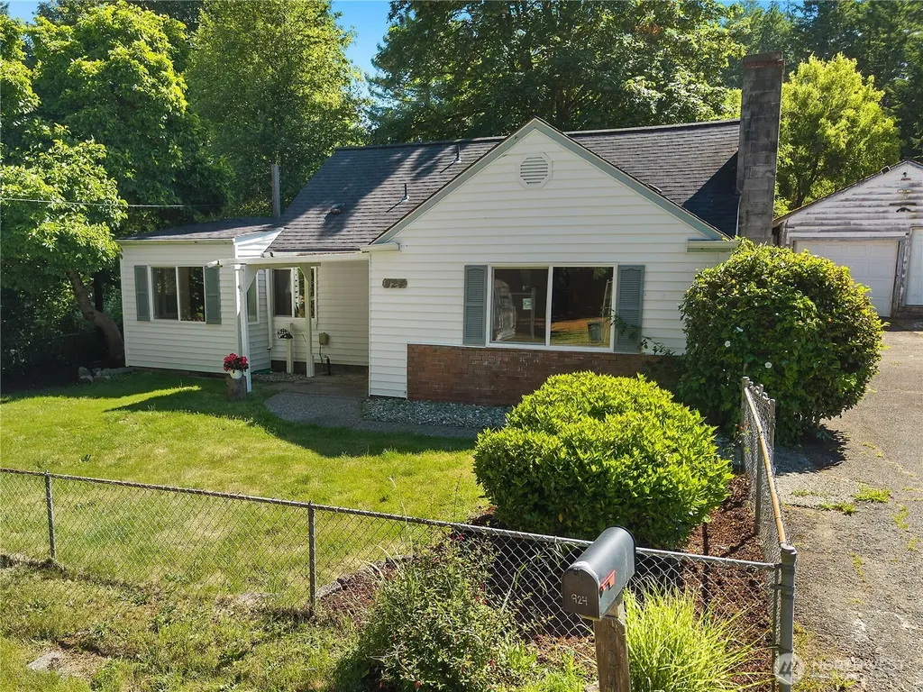 924 Tobin Avenue Shelton WA 98584