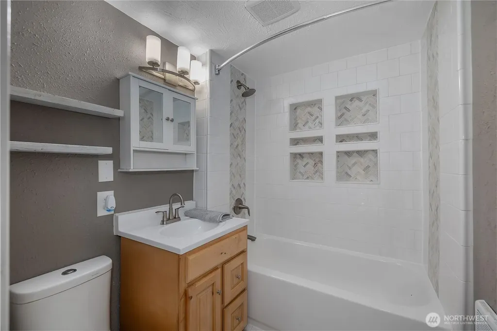 924 Tobin Avenue Shelton WA 98584