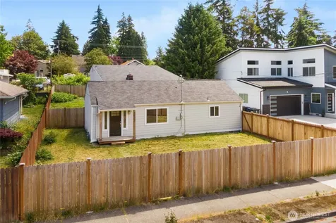 8823 S Yakima Avenue Tacoma WA 98444