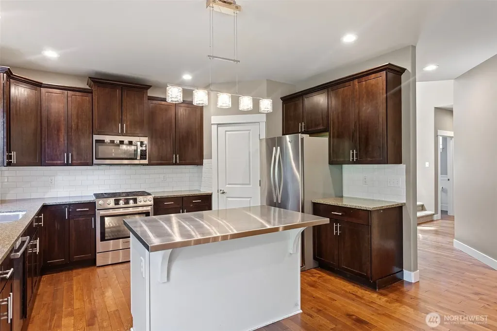 11163 31st Street NE Lake Stevens WA 98258