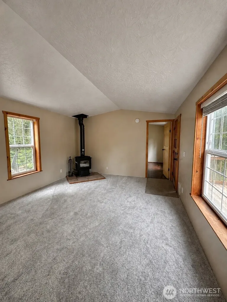 17045 NW Sunset Ridge Way Seabeck WA 98380
