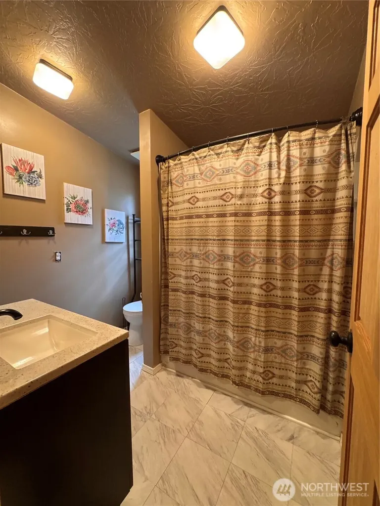 17045 NW Sunset Ridge Way Seabeck WA 98380