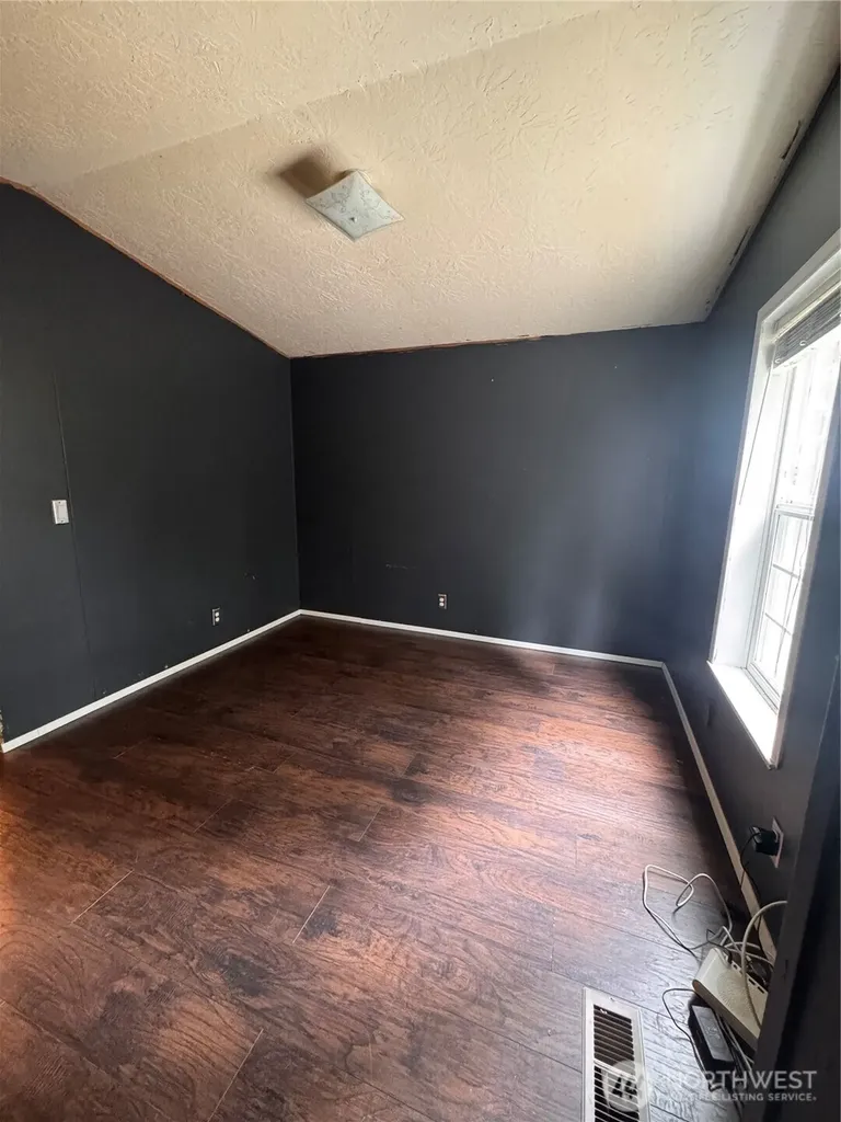17045 NW Sunset Ridge Way Seabeck WA 98380