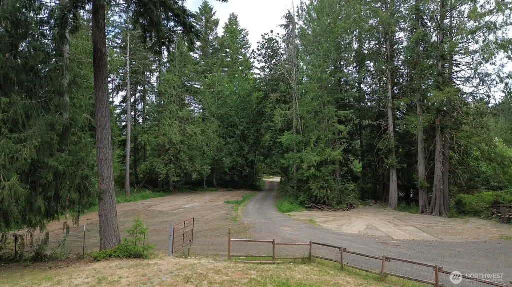 17045 NW Sunset Ridge Way Seabeck WA 98380