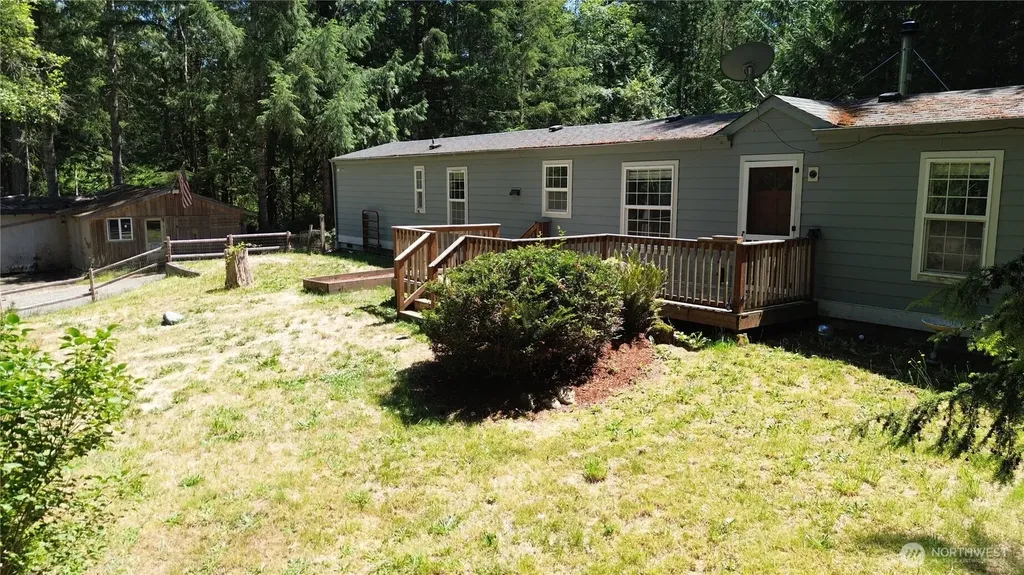 17045 NW Sunset Ridge Way Seabeck WA 98380