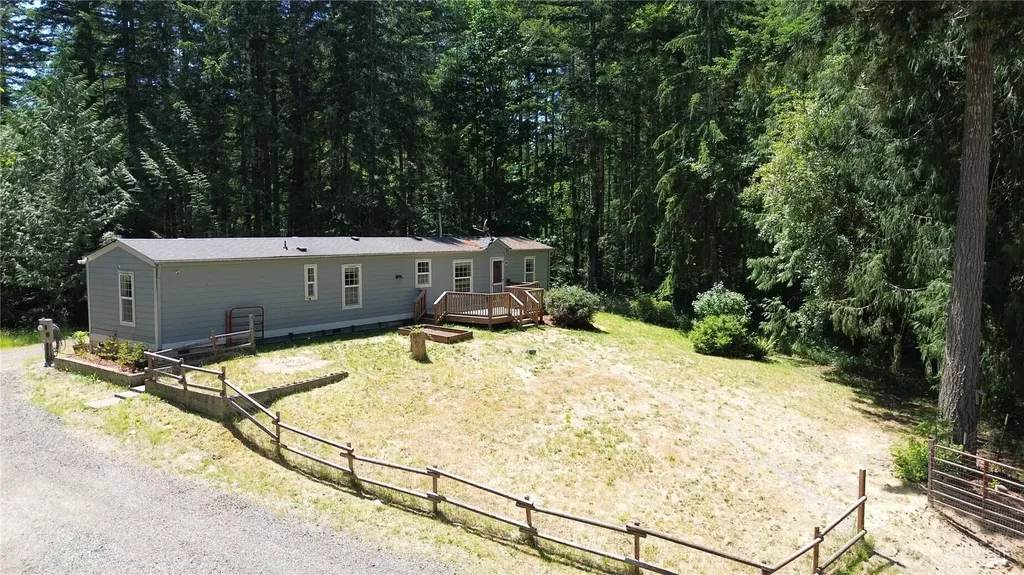 17045 NW Sunset Ridge Way Seabeck WA 98380