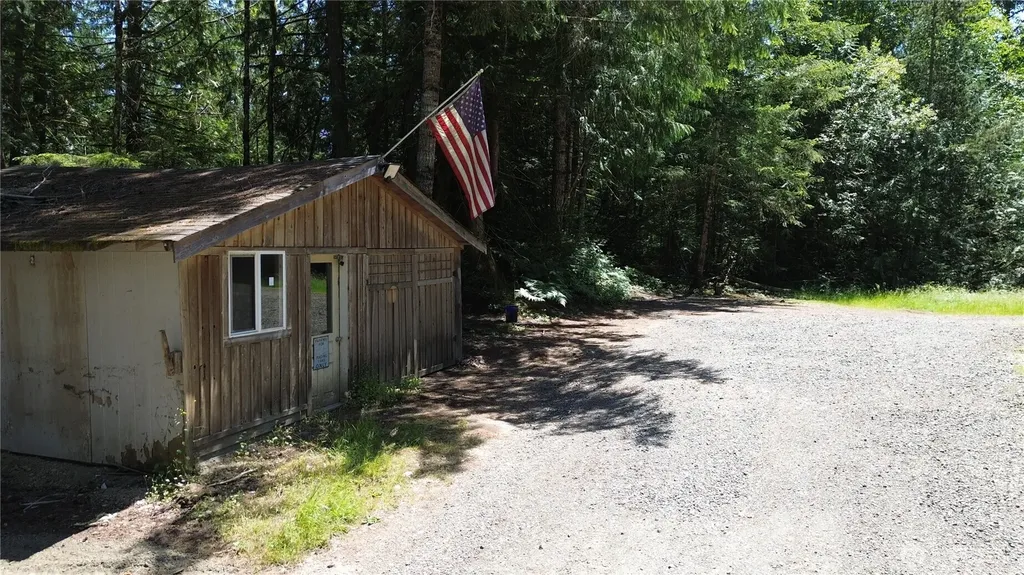 17045 NW Sunset Ridge Way Seabeck WA 98380