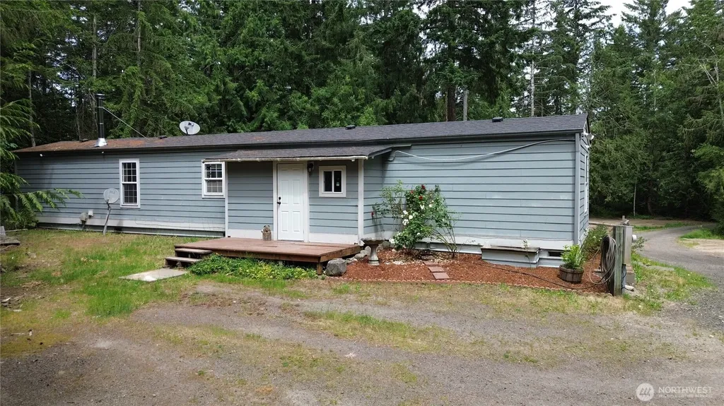 17045 NW Sunset Ridge Way Seabeck WA 98380