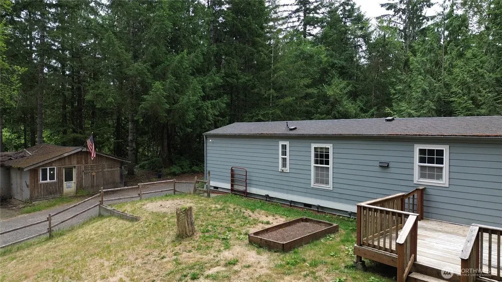 17045 NW Sunset Ridge Way Seabeck WA 98380
