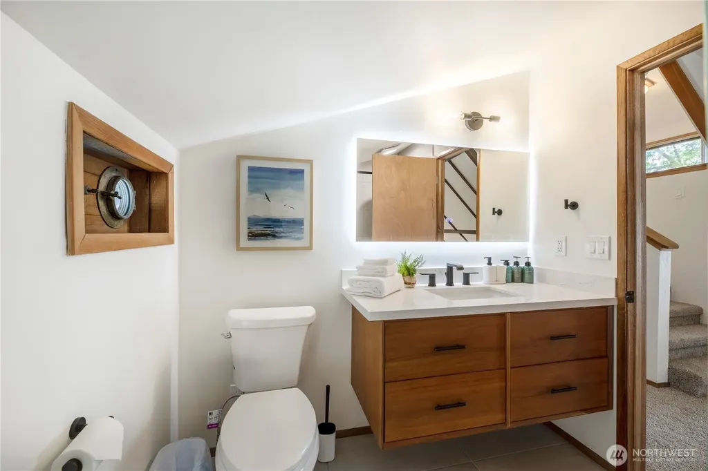 6054 Wynn Jones Rd E Port Orchard WA 98366
