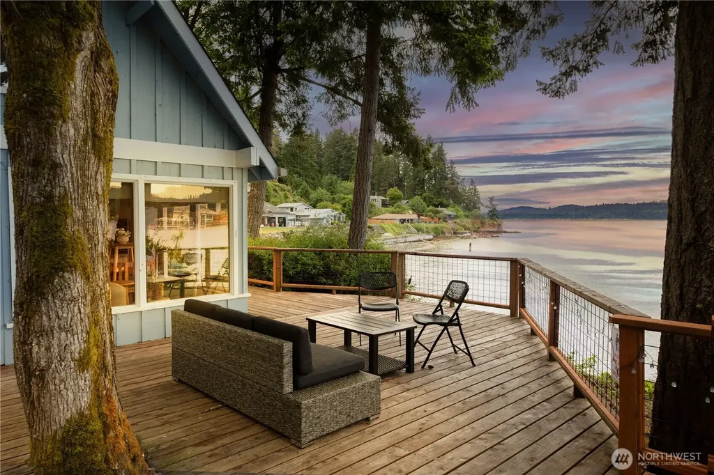 6054 Wynn Jones Rd E Port Orchard WA 98366
