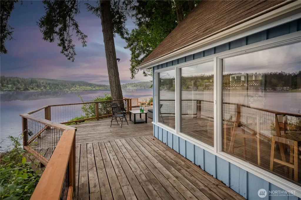 6054 Wynn Jones Rd E Port Orchard WA 98366