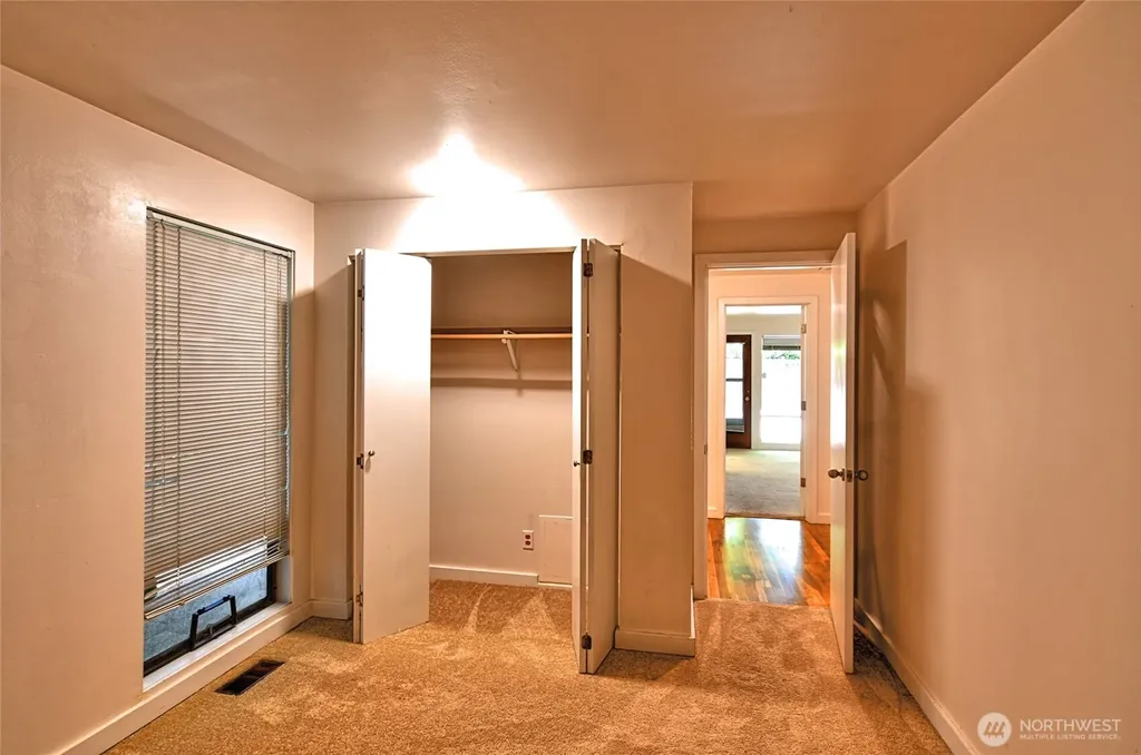 8808 SE 54th SE Mercer Island WA 98040