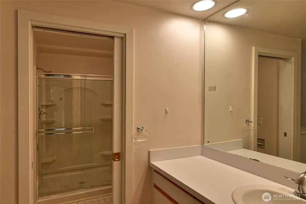 8808 SE 54th SE Mercer Island WA 98040