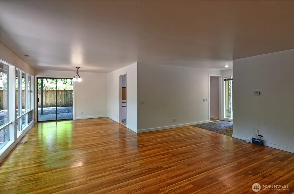 8808 SE 54th SE Mercer Island WA 98040