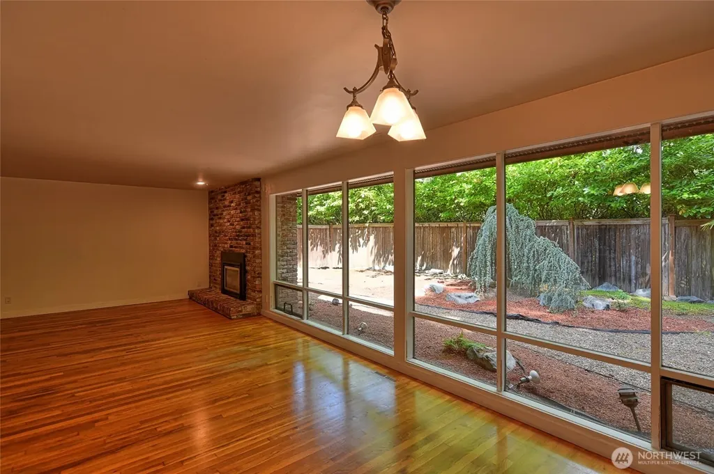 8808 SE 54th SE Mercer Island WA 98040