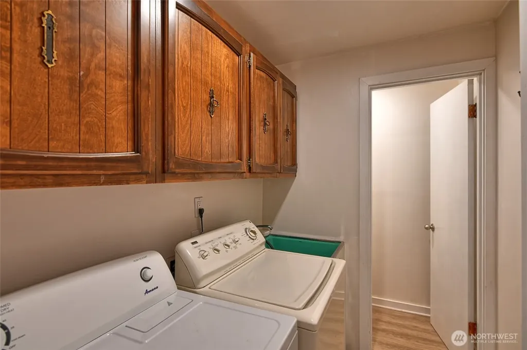 8808 SE 54th SE Mercer Island WA 98040