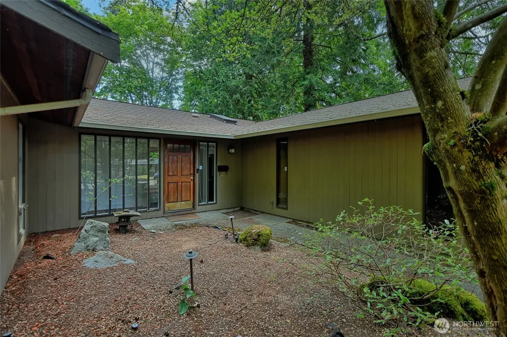 8808 SE 54th SE Mercer Island WA 98040
