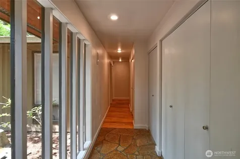 8808 SE 54th SE Mercer Island WA 98040