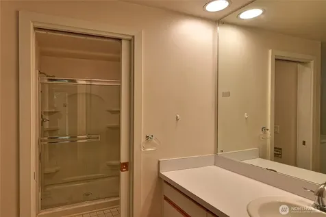 8808 SE 54th SE Mercer Island WA 98040