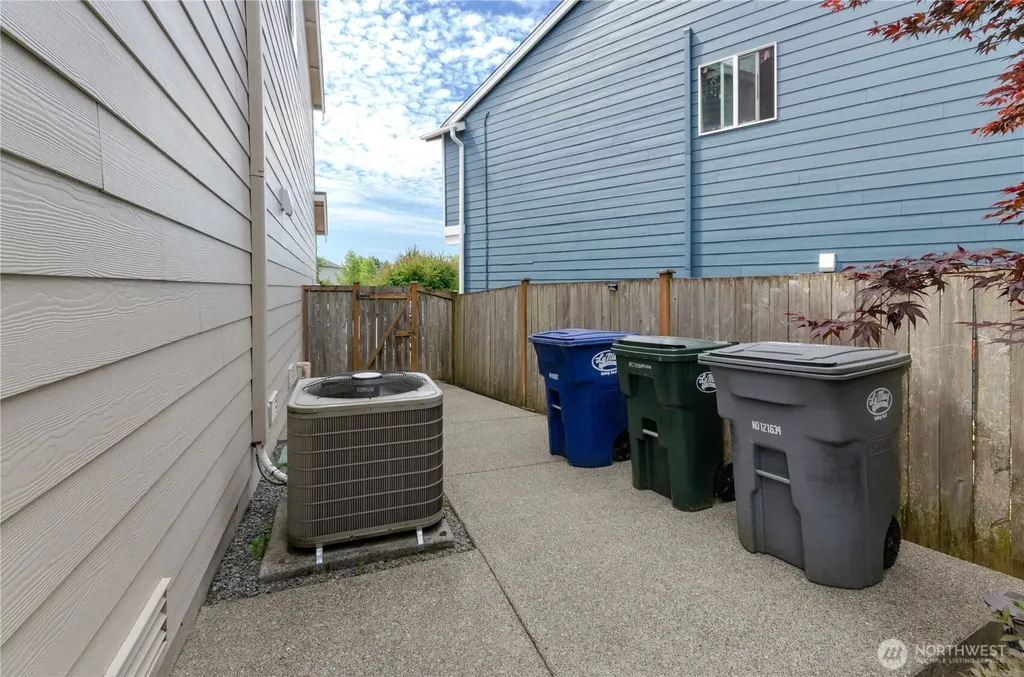 7905 152nd St Ct E Puyallup WA 98375