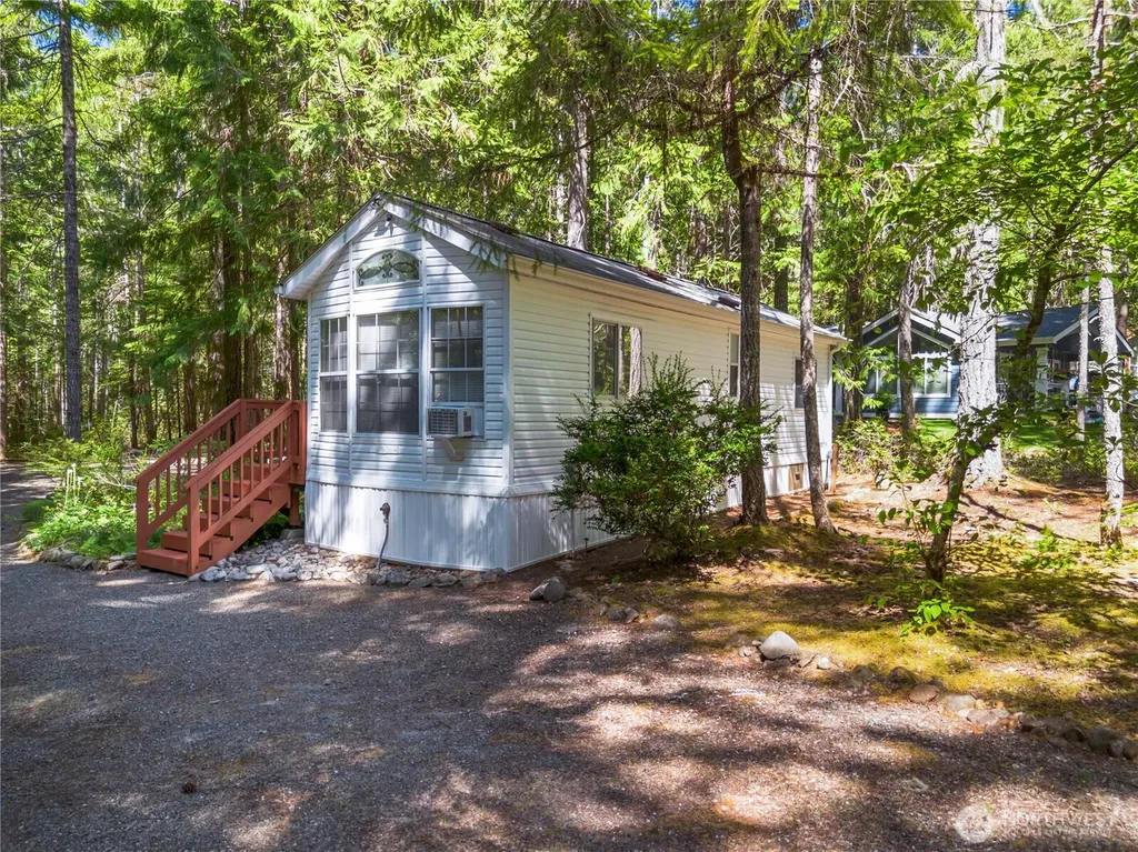 421 N Mt Jupiter Drive Hoodsport WA 98548