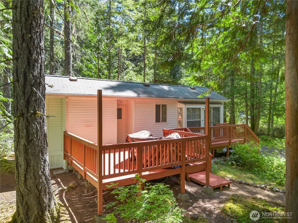 421 N Mt Jupiter Drive Hoodsport WA 98548