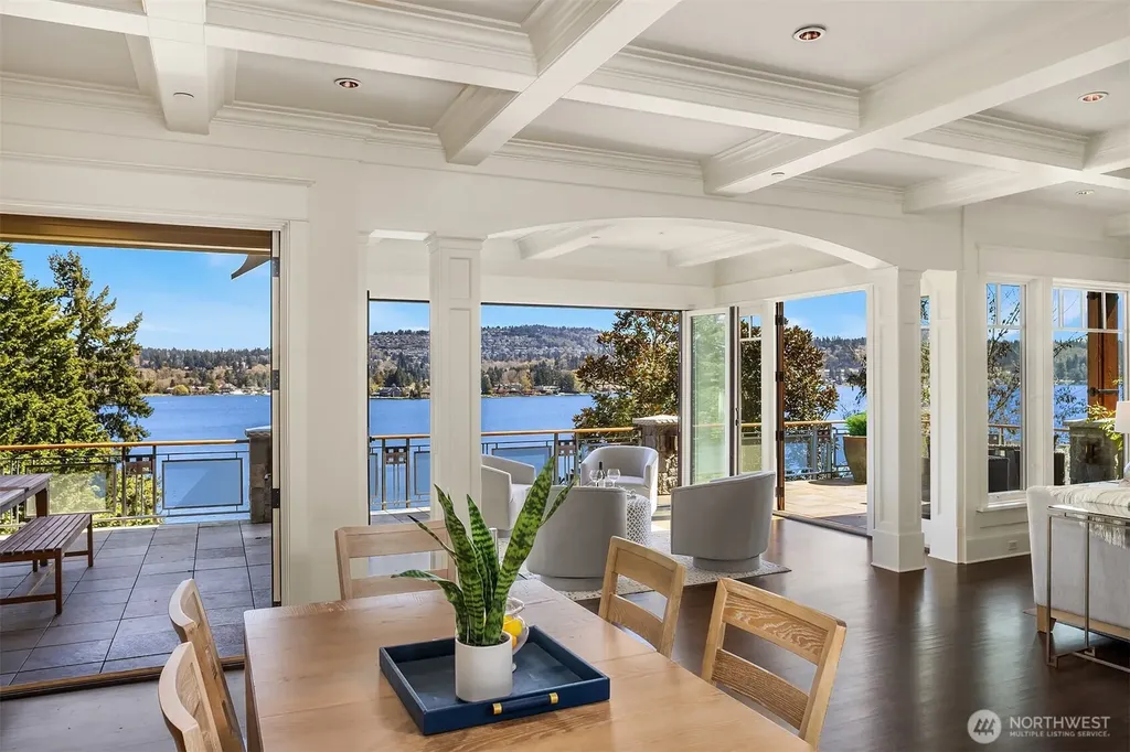 4102 100th Avenue SE Mercer Island WA 98040