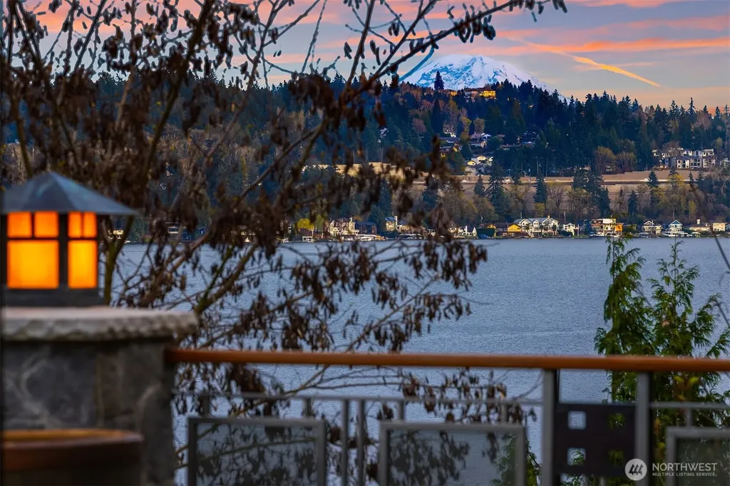 4102 100th Avenue SE Mercer Island WA 98040