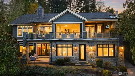 4102 100th Avenue SE Mercer Island WA 98040