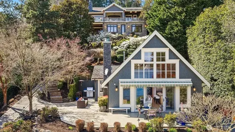 4102 100th Avenue SE Mercer Island WA 98040