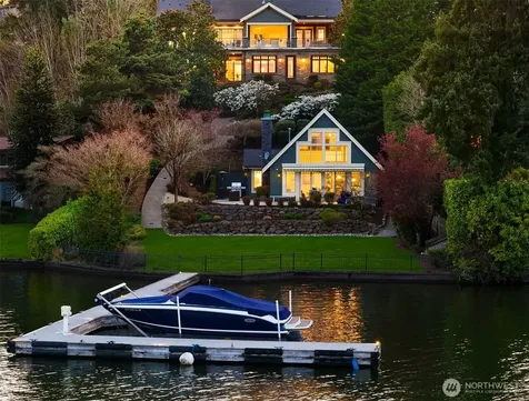 4102 100th Avenue SE Mercer Island WA 98040