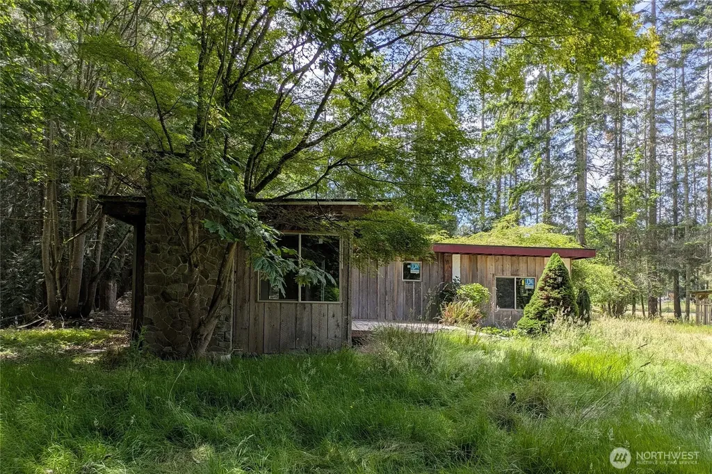 1082 Taylor Cutoff Road Sequim WA 98382