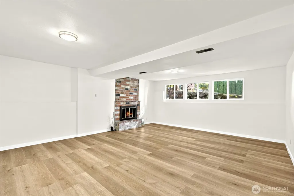 12718 SE 184th Place Renton WA 98058