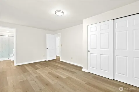 12718 SE 184th Place Renton WA 98058