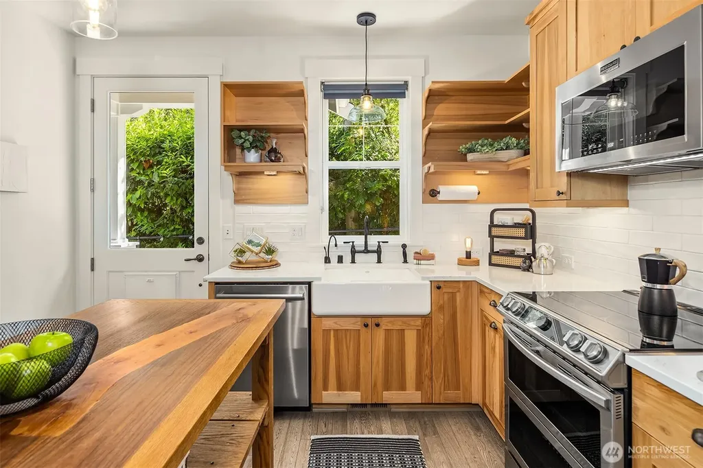 9417 NE 128th Street Kirkland WA 98034